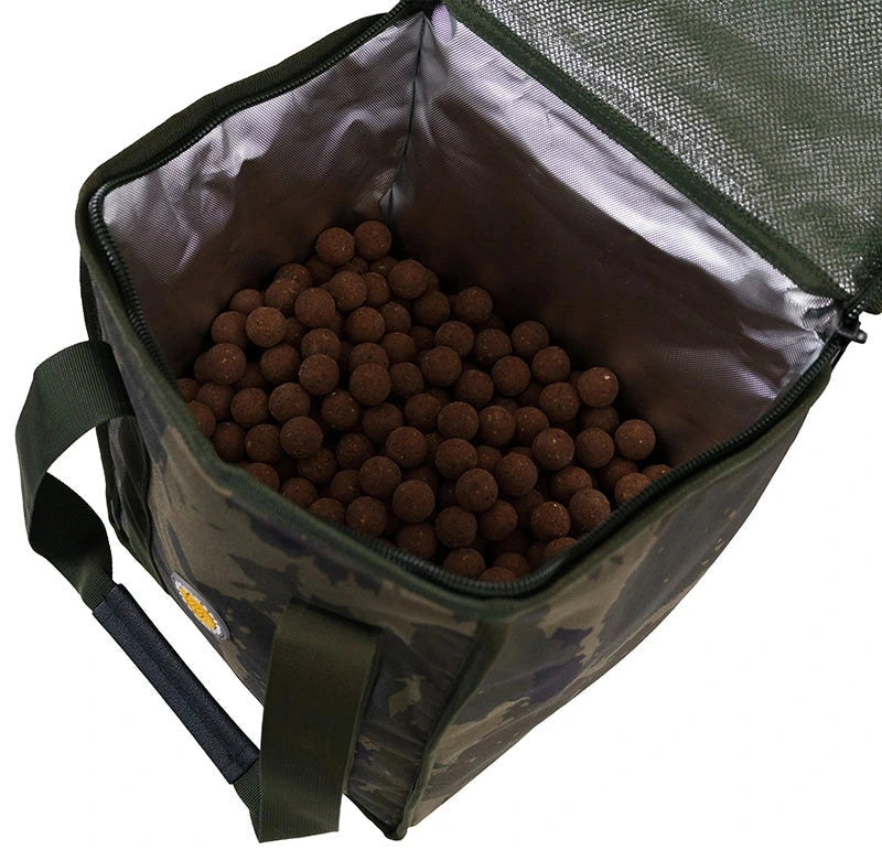 Solar Tackle Worldwide Bait 'n' Cool Bag – Bankside Tackle