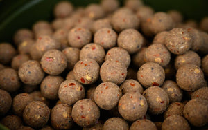 Dynamite Baits Hot Crab & Krill Shelf-Life Boilies 15mm